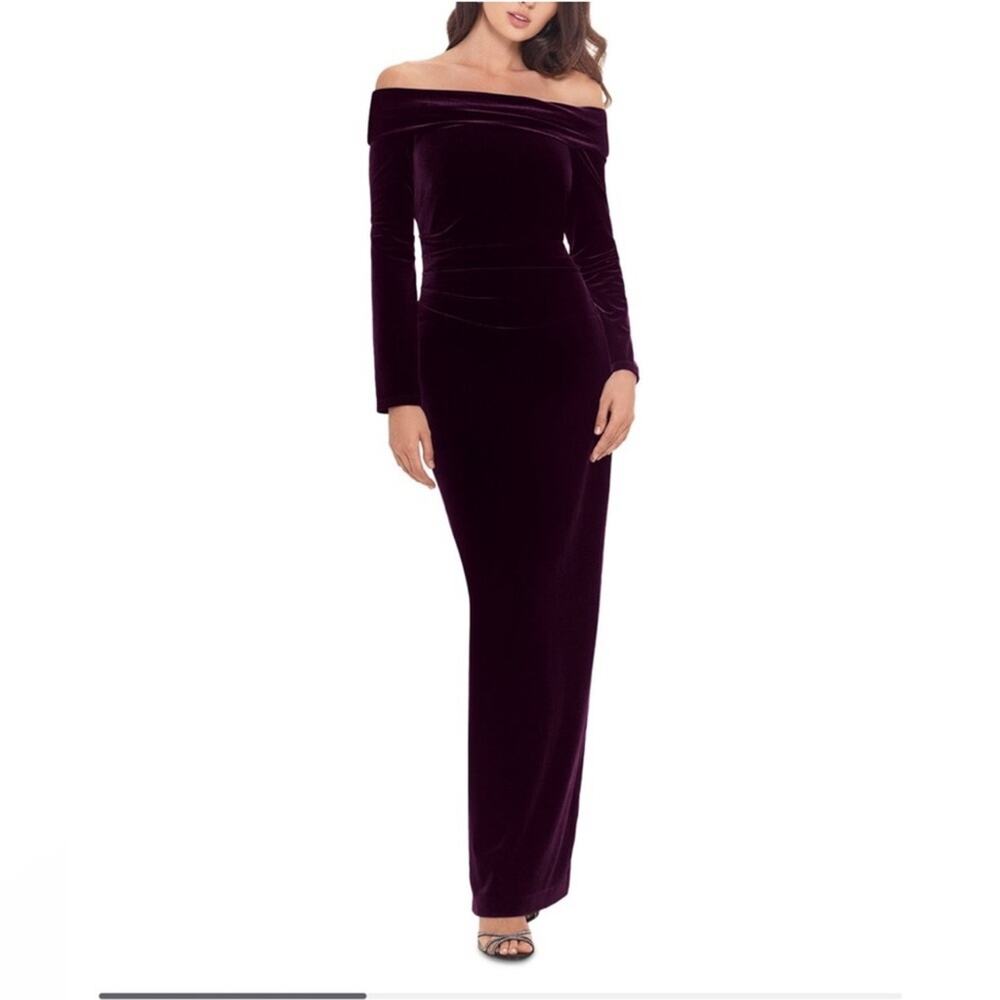 Xscape Oliviane Off-the-Shoulder Long Sleeve Velvet Gown in size 8